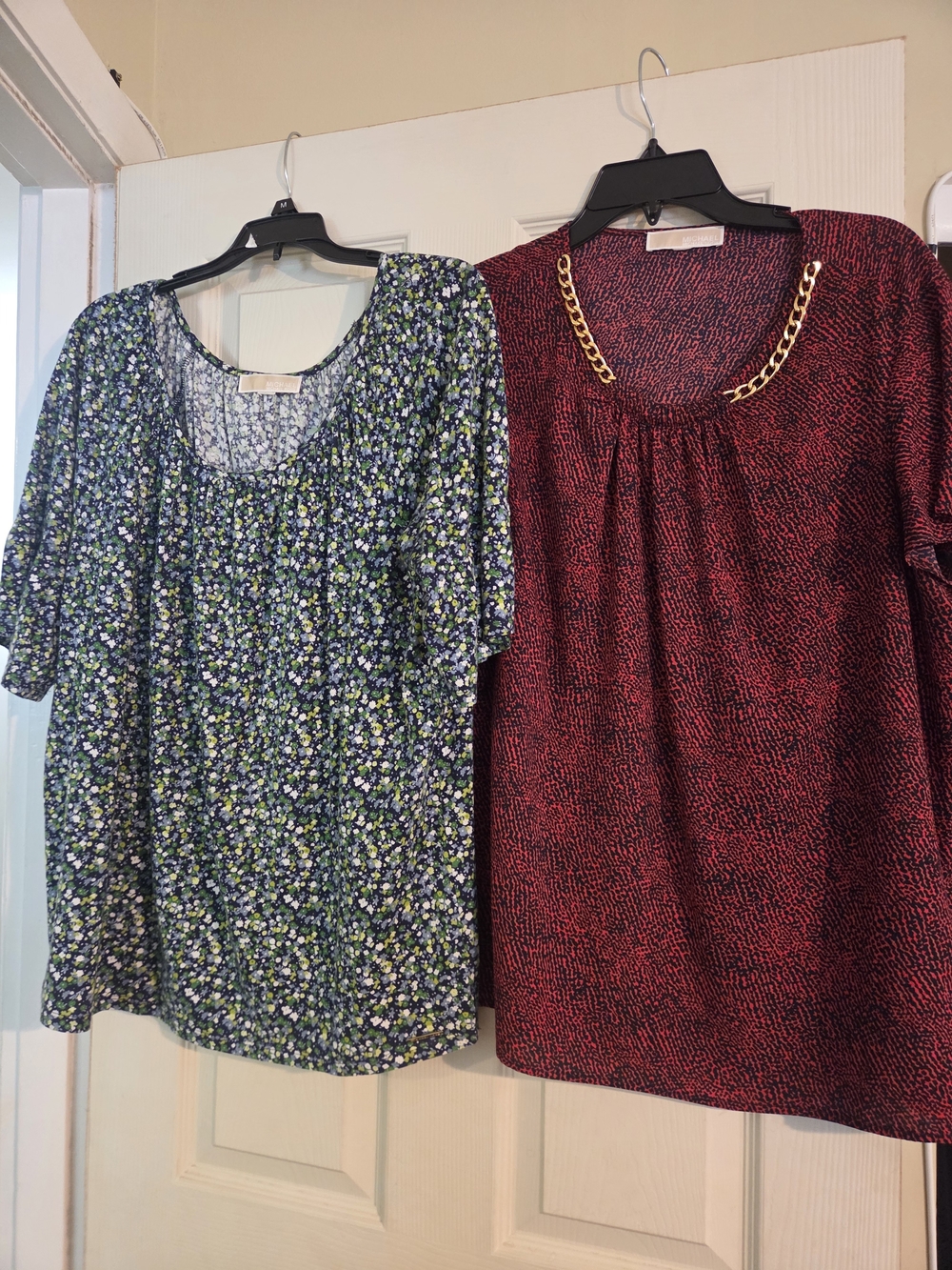 Michael Kors BUNDLE Red Short-Sleeve Scoop Neck Top with Gold Chain Detail